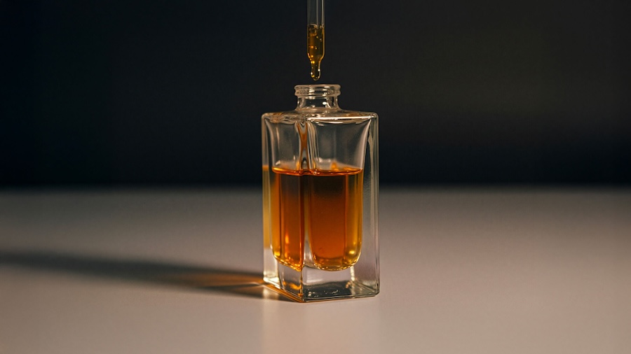 The Refillable Perfume Bottle: a Timeless Object of Desire, Cherished like a Jewel